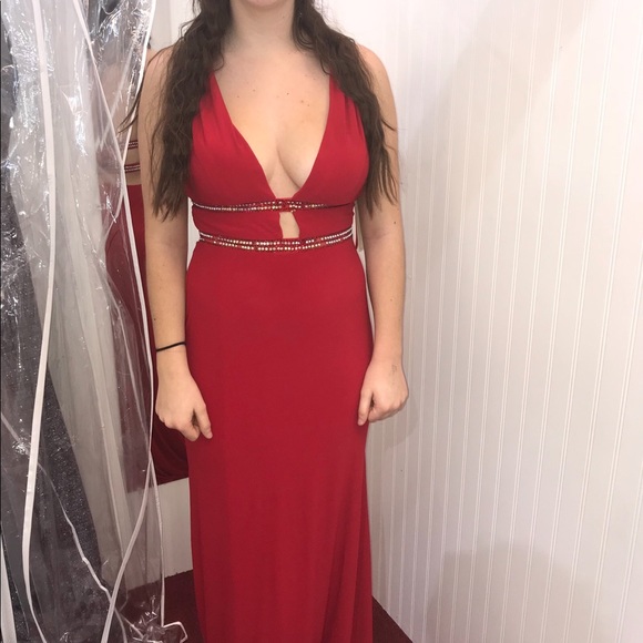 Red Prom dress - Picture 4 of 4